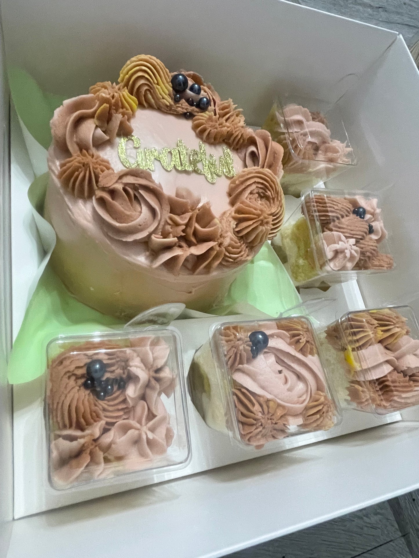 Mini Cake and Cake in Cup Bundle