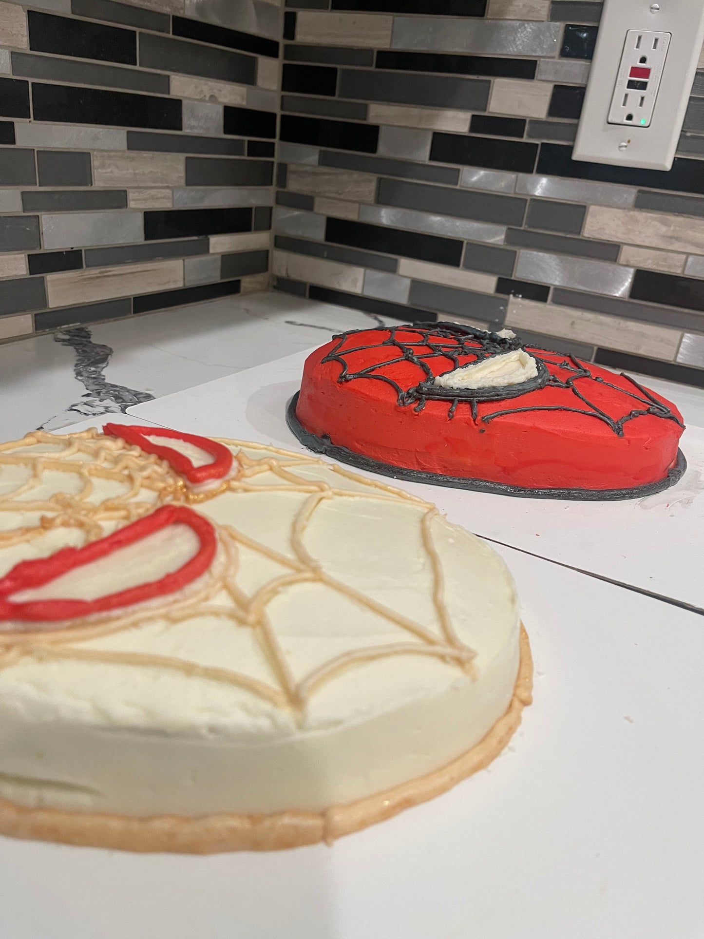 8” Spider-man Mask Cake - 1 Layer